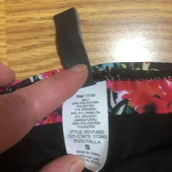 Kenneth Cole Reaction Swimsuit 2 Pc Size Small - Picture 6 of 12